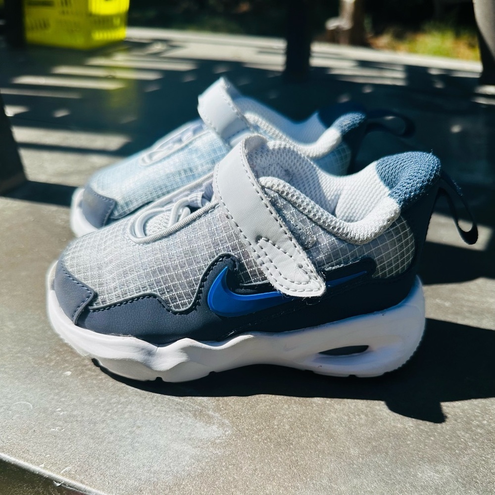 Nike Kids Blue and White Sneakers